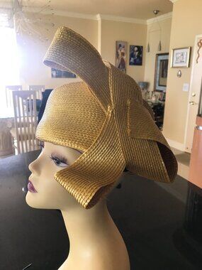 Women Hat. Unique Vintage style. From collectuion of "Aelita, queen of cabaret".